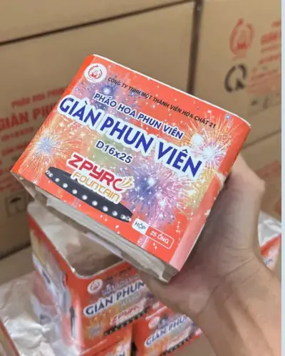 Giàn phun viên D16x25 cầm trên tay